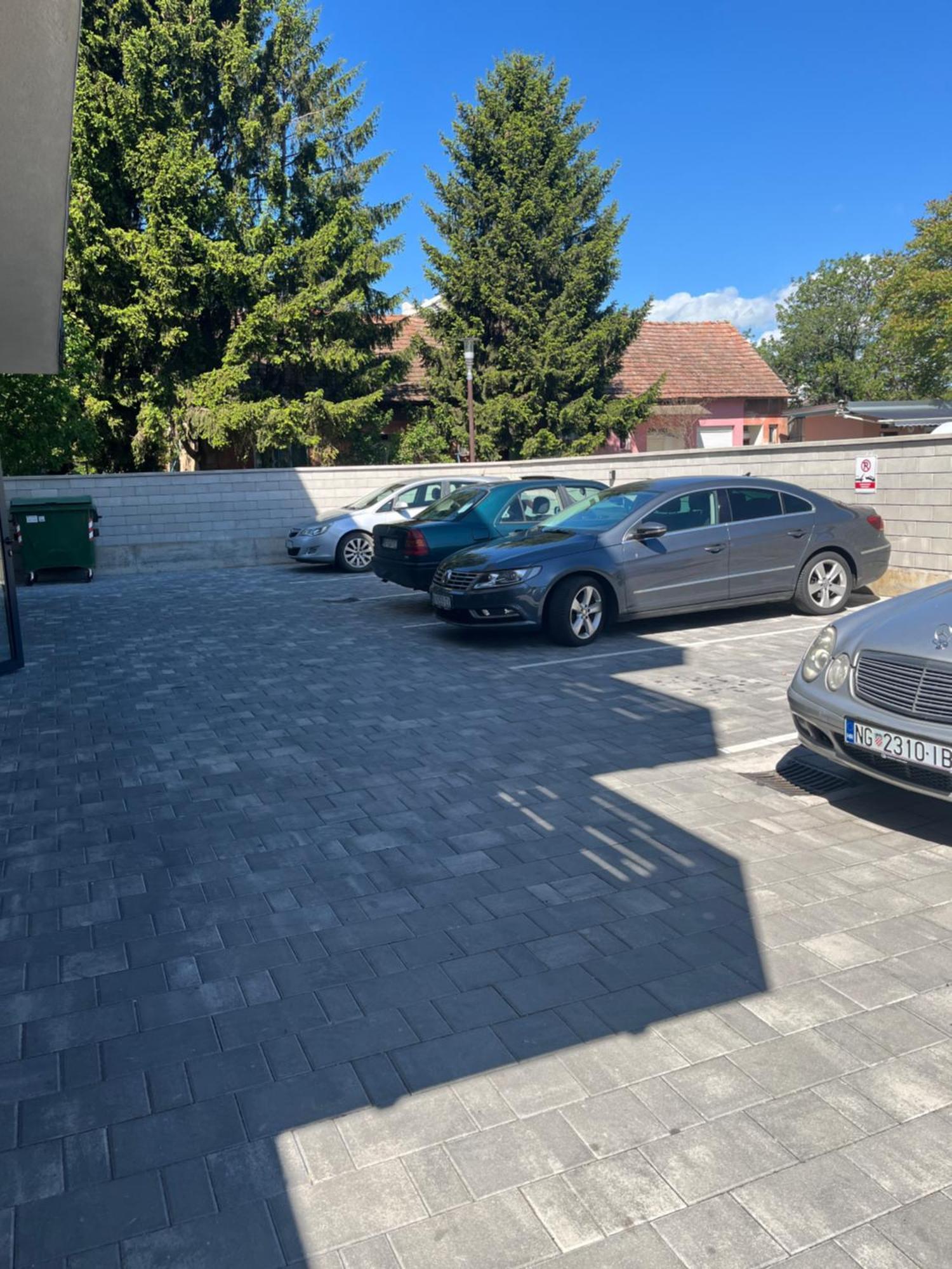 Apartman Sandra Nova Gradiska Buitenkant foto
